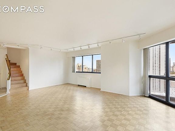 3rd image of 200 E 61st St APT 22G