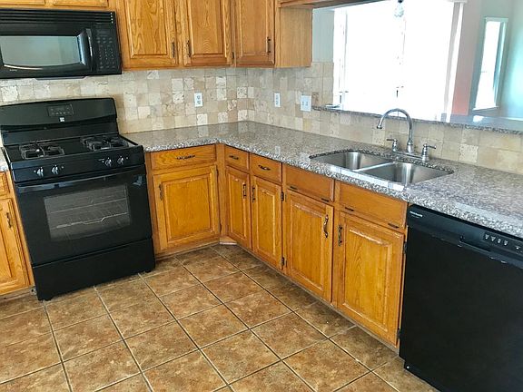 4th image of 629 Beatty Dr