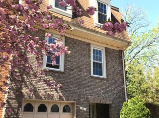 25 Ritchfield Ct, Rockville, MD 20850