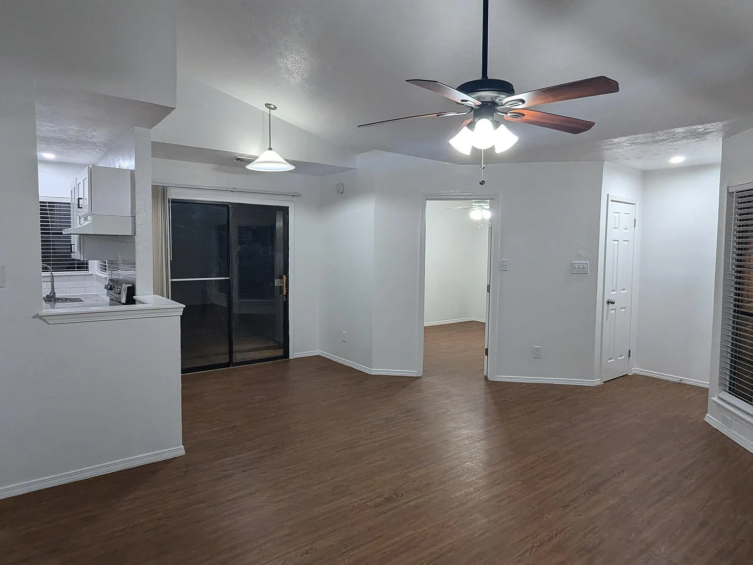 415 Liberty Place - 415 — Photo 4