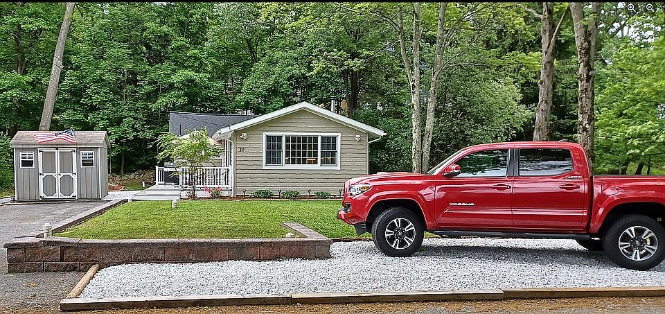 2nd image of 20 Spring Rd