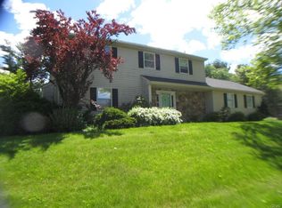 7922 Woodsbluff Run, Fogelsville, PA 18051