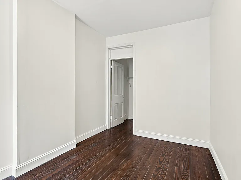3435 Amber St — Photo 9