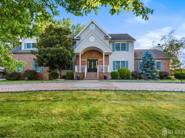 861 Garfield Ave, Bridgewater, NJ 08807