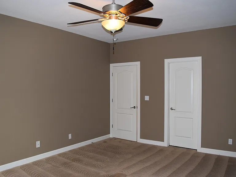16218 Heartland Ln — Photo 36