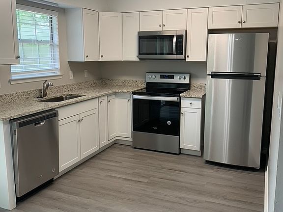 3rd image of 123 Campbell Ave