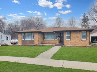 926 S 7th St, De Pere, WI 54115