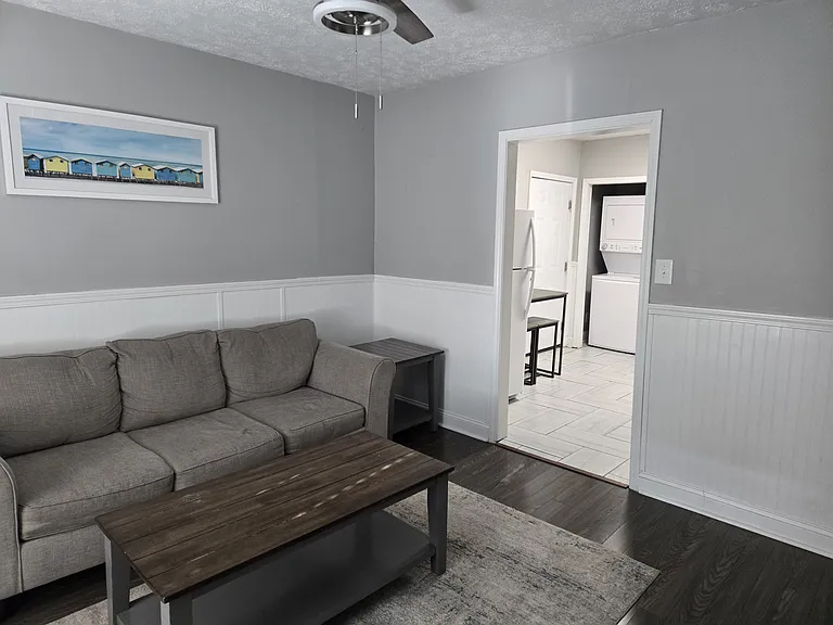 214 Country Club Ln #A — Photo 3