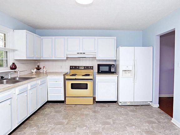 5th image of 269 Bryanwood St