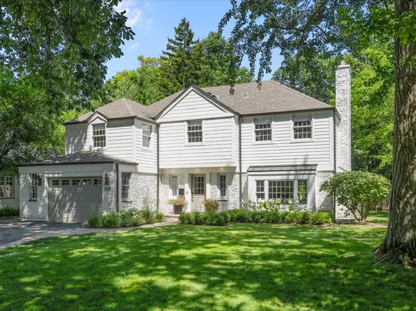195 Lakeside Pl, Highland Park, IL 60035