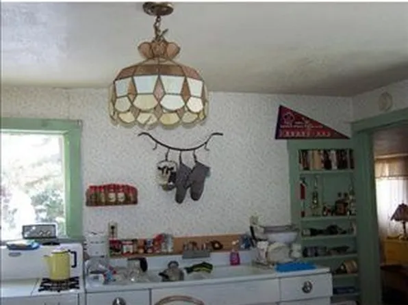 1004 W Robinhood Blvd, Big Bear City, CA 92314