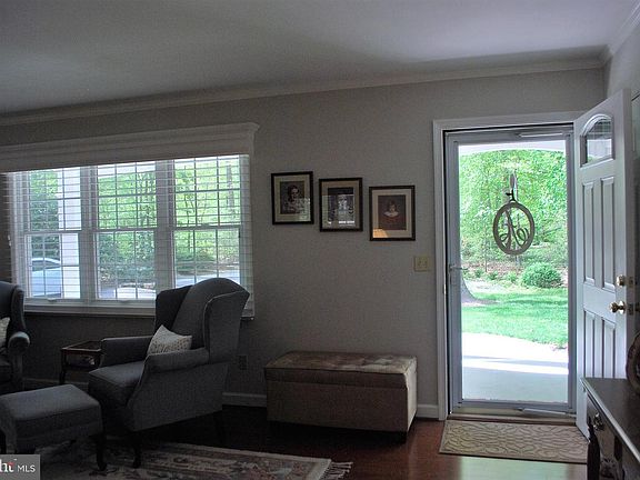 4th image of 29335 Woodridge Dr