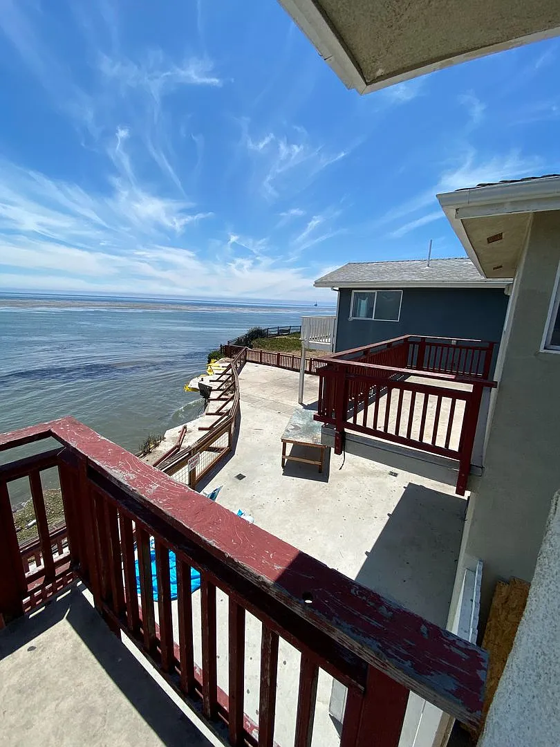 6705 Del Playa — Photo 4