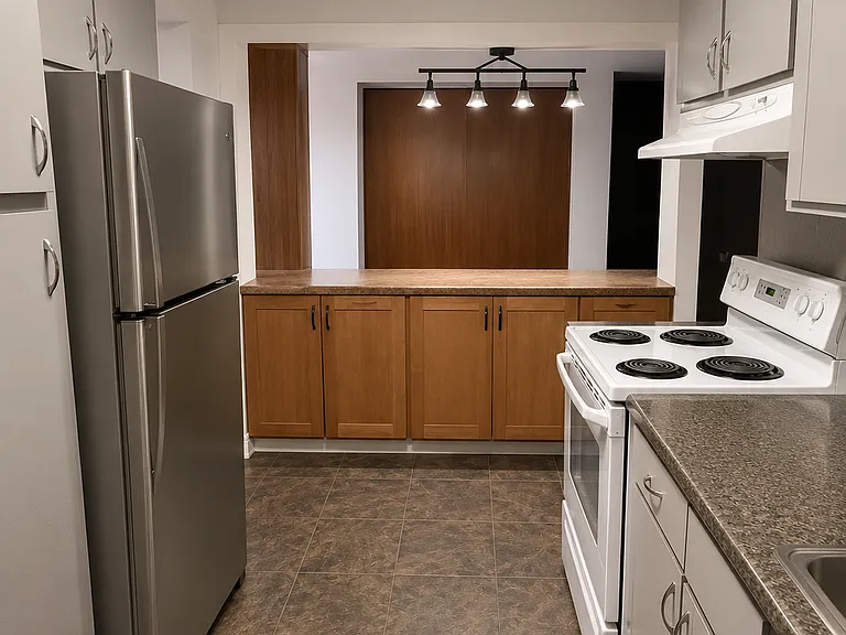 125 Kennedy Dr #21 — Photo 5