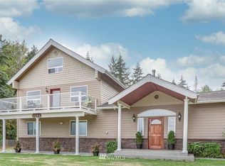 1584 Crestview Dr, Camano Island, WA 98282