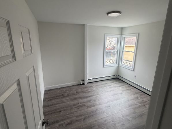 20 Grove St #2A
