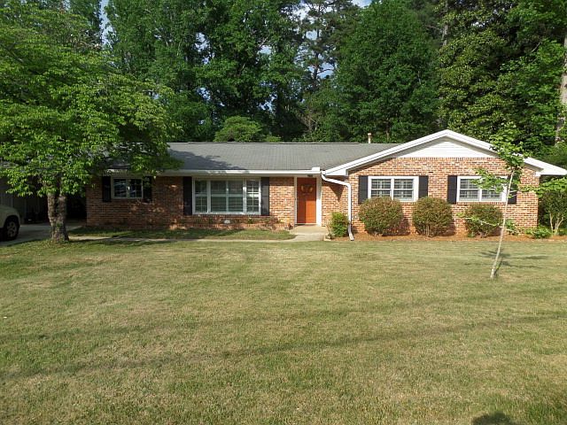 1st image of 340 Greencrest Dr