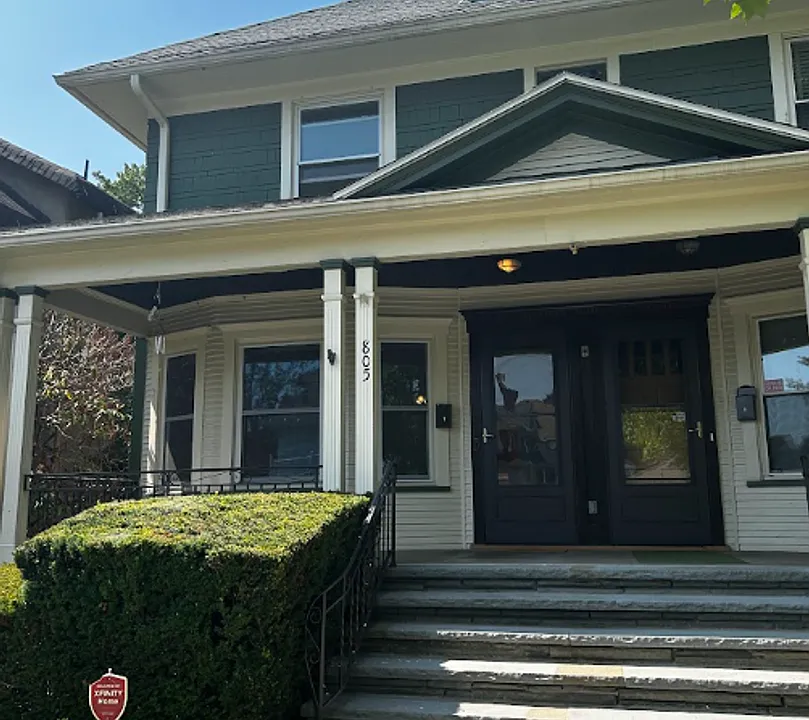 805-807 N Irving Ave