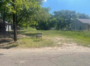 1818 Division St, Commerce, TX 75428