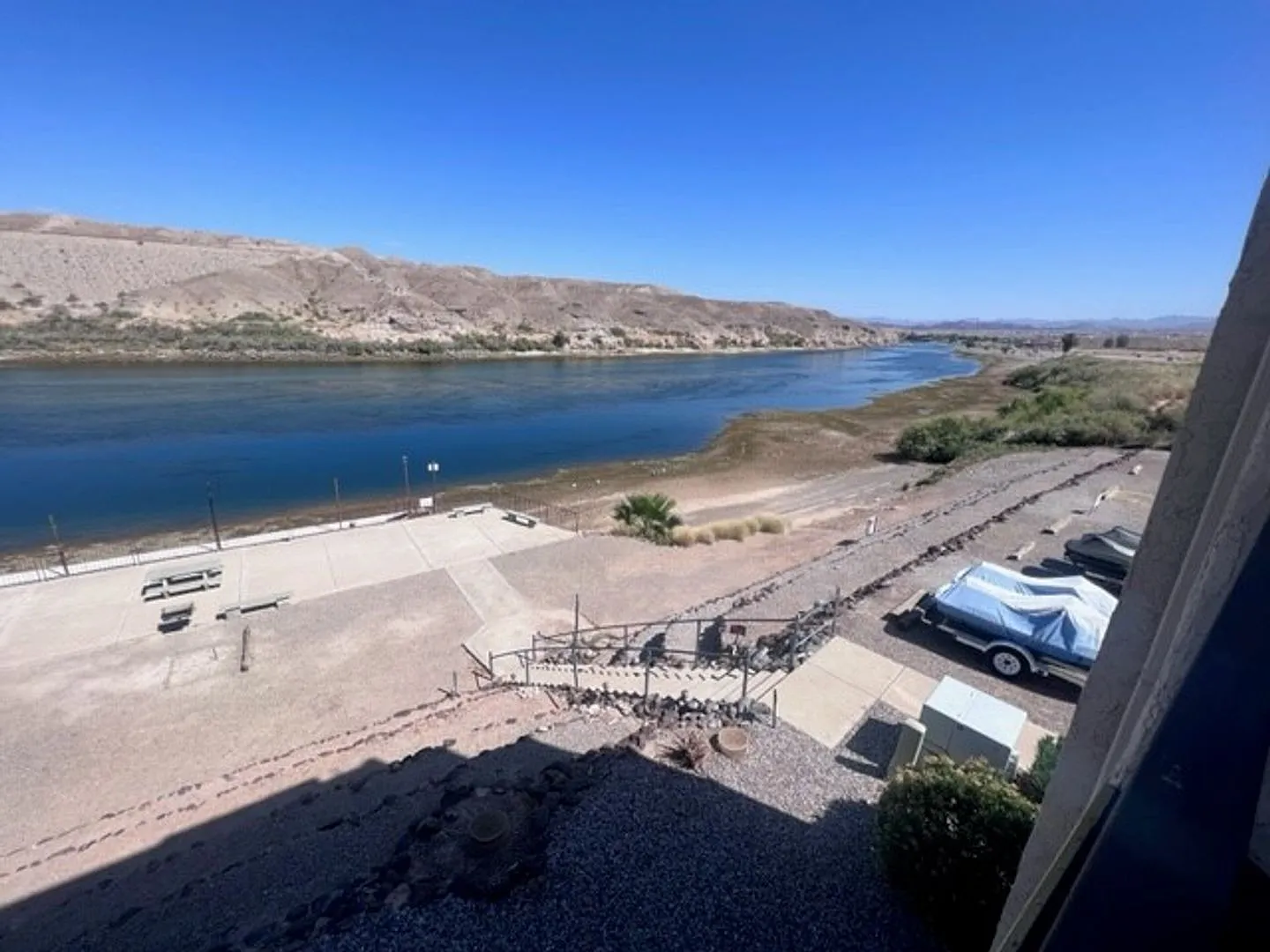 2 Br Waterfront Fully Furnished/Utilities Included!! Best Sunset View — Photo 4