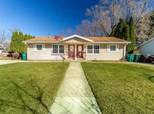 815-817 Sweeney Rd, Edgerton, WI 53534