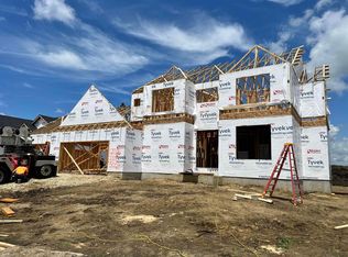 2715 Arbor Ridge Rd, Cedar Falls, IA 50613