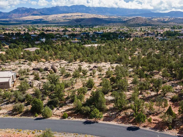548 N Rock Garden Ln #69, Dammeron Valley, UT 84783