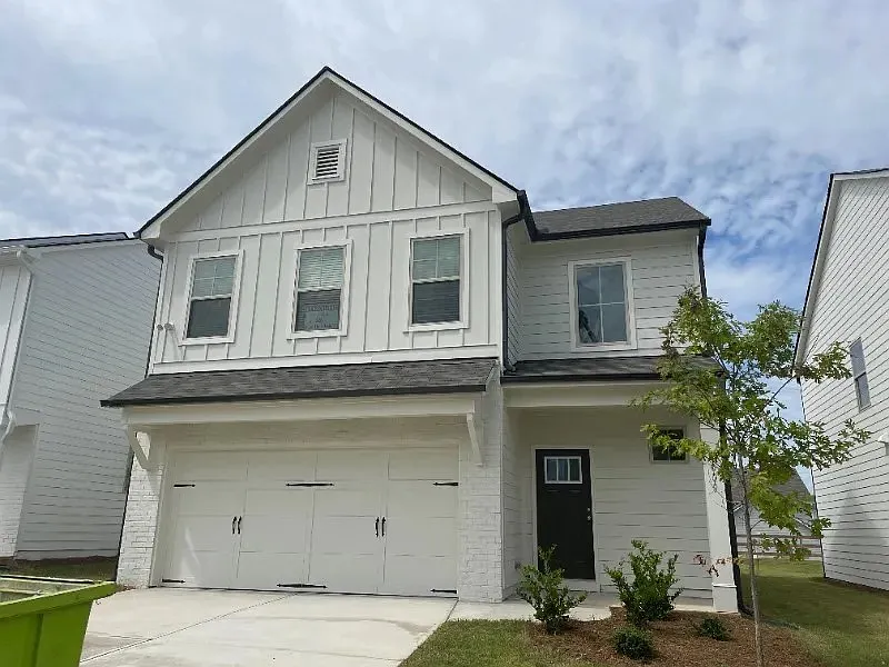 4009 Garden Ln