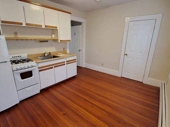 3rd image of 22 Buckley St APT 2