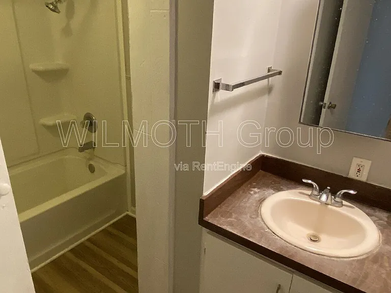 210 Whitlock Ave #B — Photo 9