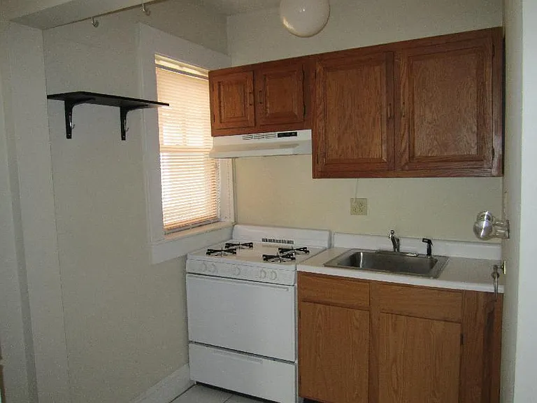 39 Lee St #3A — Photo 14