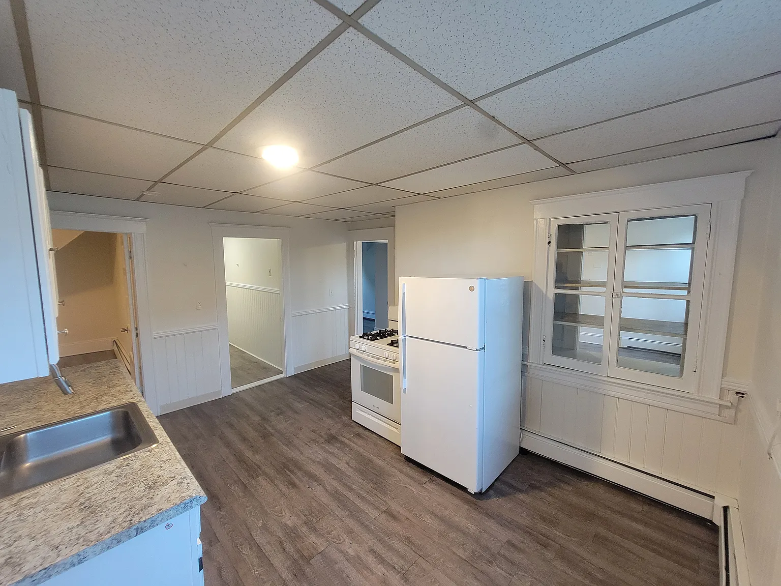 3 bed, 1300 sqft, $1,875 — Photo 2