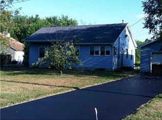 5590 Ridge Rd, Lockport, NY 14094