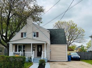 121 Walnut Ave, Croydon, PA 19021