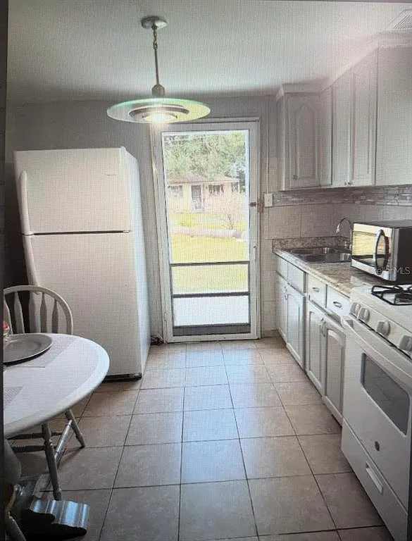 1 bed, 1.0 bath, 256 sqft, $995 — Photo 4
