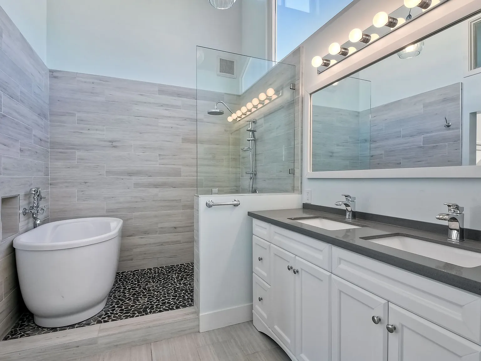 348 La Mesa Avenue - Main House — Photo 4