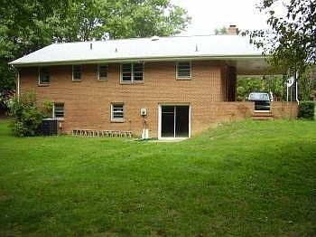 2nd image of 206 Laurel Ave