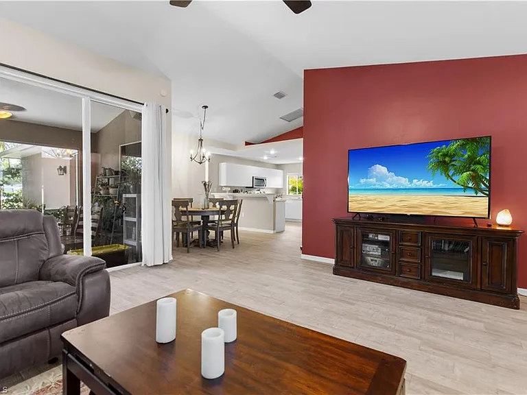 11568 Forest Mere Dr — Photo 4