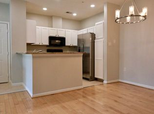 4137 Fountainside Ln Unit 202, Fairfax, VA 22030