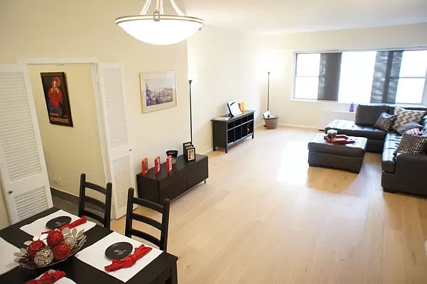1st image of 58 W 58th St APT 21B
