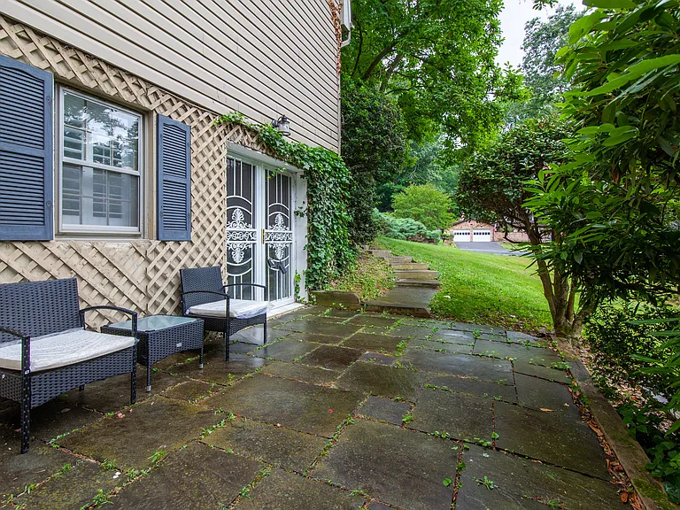 6034 Chesterbrook Rd #B — Photo 36