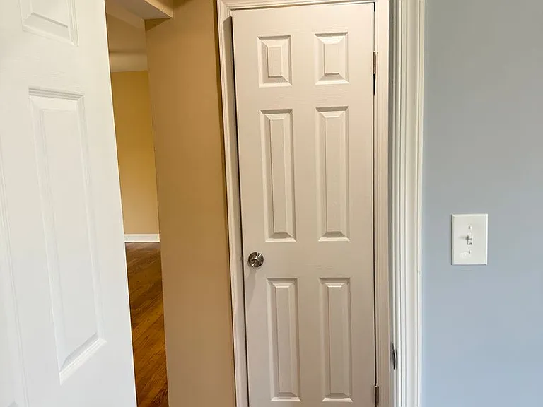 8804 Bradford Rd — Photo 33