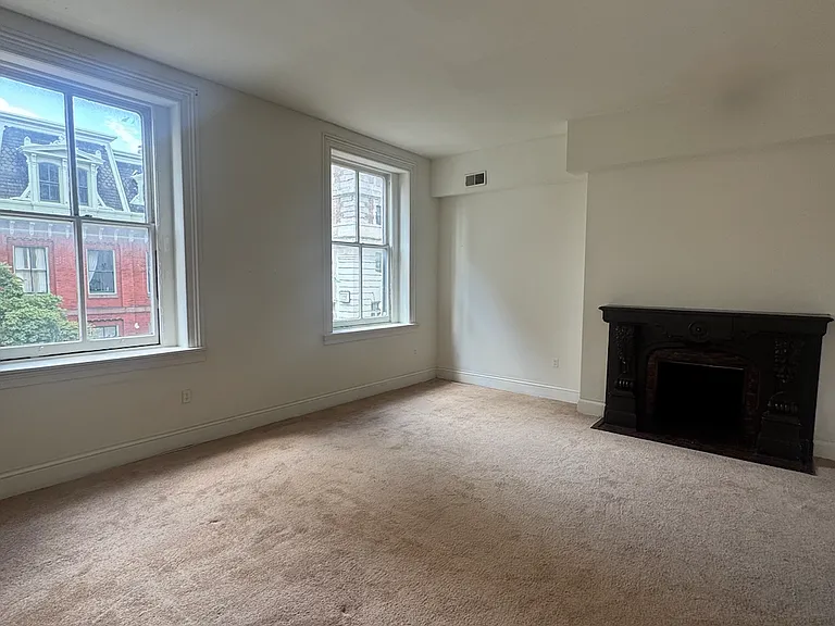 14 E Chase St #201 — Photo 10