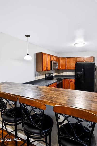 5th image of 983 Sacandaga Road