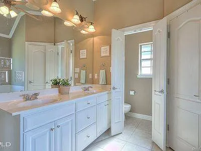 302 Haguewood Cir — Photo 14
