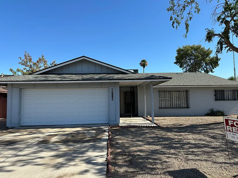 6738 W Denton Ln — Photo 3