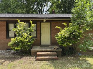 13134 Homewood Dr, Charlotte, NC 28262