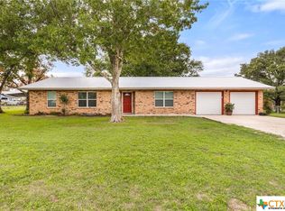 710 Ilka Rd, Seguin, TX 78155