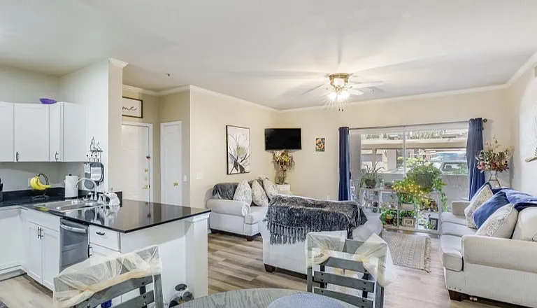 5301 E Van Buren St #1089 — Photo 1