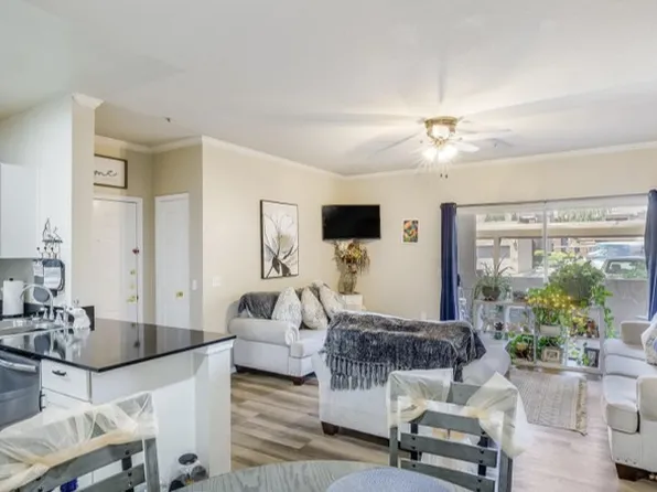 5301 E Van Buren St #1089, Phoenix, AZ 85008